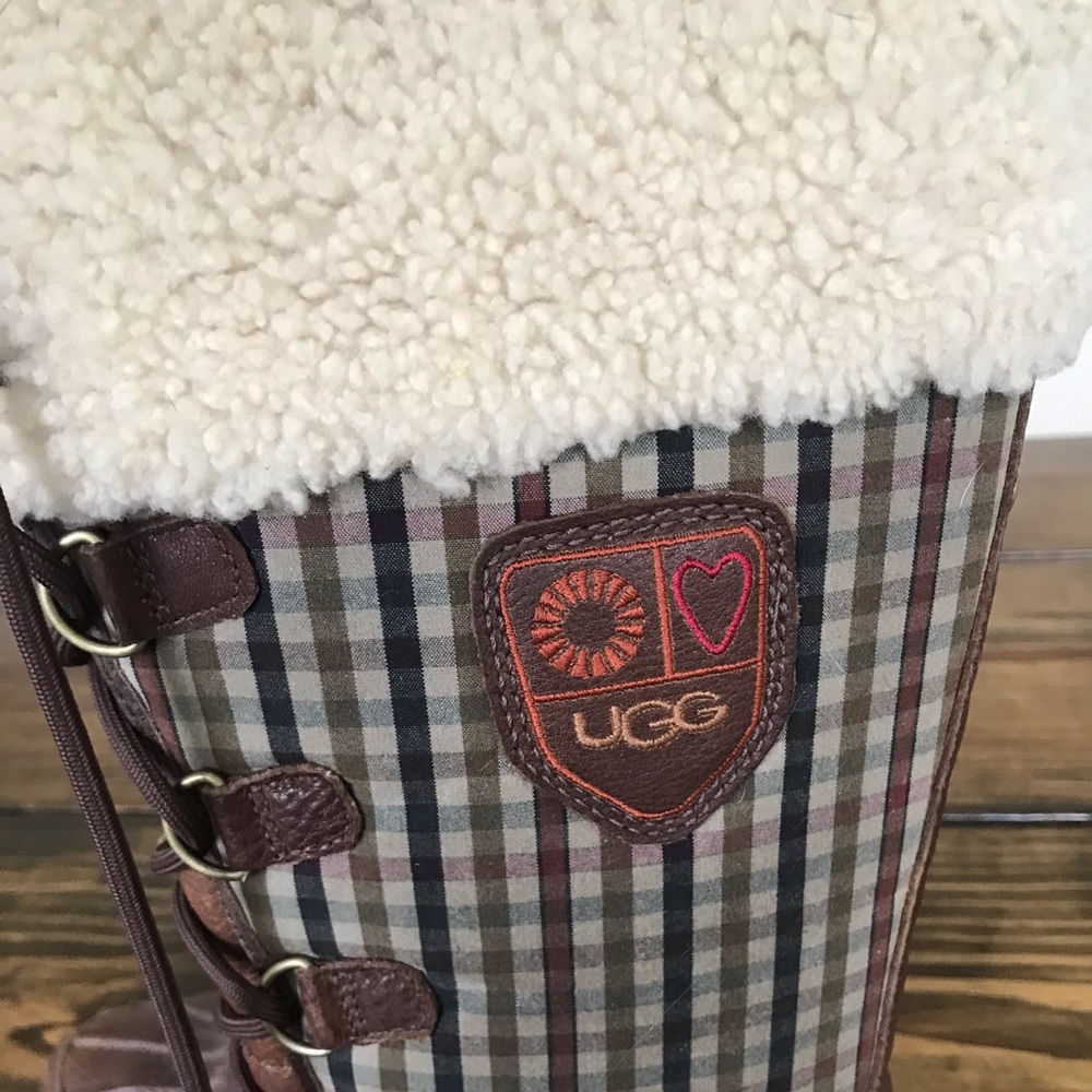 7.5 women’s Sherpa lined Ugg boots - Picture 8 of 8
